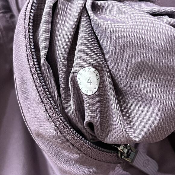 Lululemon Tracker Short V 4" Smoked Mulberry Size 4 - Picture 7 of 9